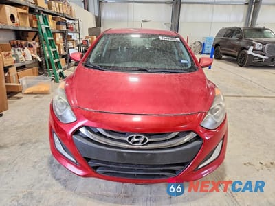 Piąte zdjęcie samochodu w środku: 2014 HYUNDAI ELANTRA GT BASE VIN:KMHD35LH8EU210090 - miniatura