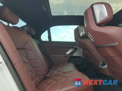 Zdjęcie 11 z 13 samochodu: 2023 BMW 760 XI VIN:WBA33EJ09PCM55158 - miniatura