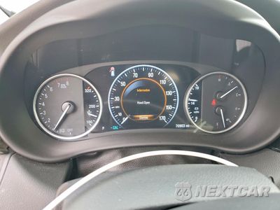 Zdjęcie 9 z 14 samochodu: 2020 BUICK ENVISION PREMIUM II VIN:LRBFX4SX1LD156468 - miniatura