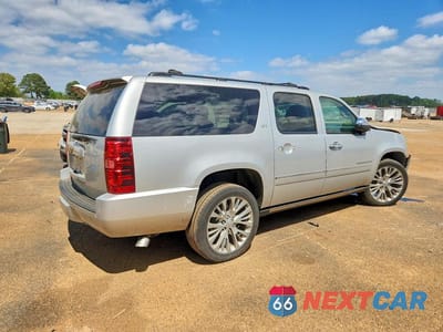 Trzecie zdjęcie samochodu z tyłu: 2014 CHEVROLET SUBURBAN C1500 LTZ VIN:1GNSCKE00ER212573 - miniatura