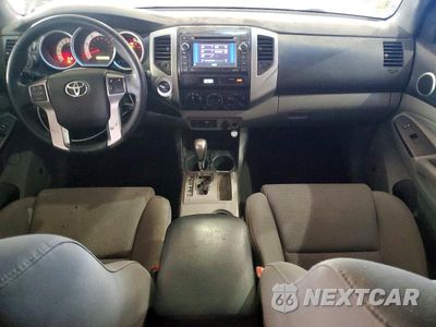 Zdjęcie 8 z 12 samochodu: 2012 TOYOTA TACOMA V6 VIN:3TMLU4ENXCM099389 - miniatura