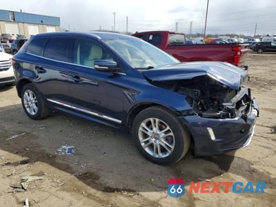 Czwarte zdjęcie samochodu z boku: 2015 VOLVO XC60 T5 PREMIER VIN:YV4612RK2F2729277 - miniatura
