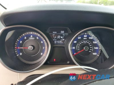 Zdjęcie 9 z 12 samochodu: 2015 HYUNDAI ELANTRA SE VIN:5NPDH4AE1FH612344 - miniatura