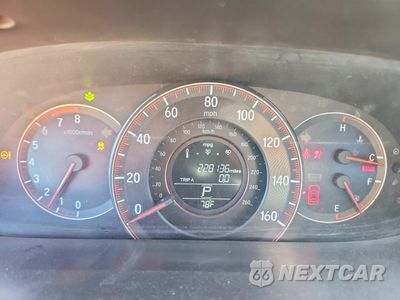Zdjęcie 9 z 13 samochodu: 2016 HONDA ACCORD SPORT VIN:1HGCR2F54GA148501 - miniatura