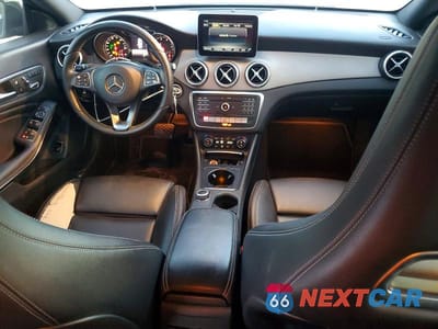 Zdjęcie 8 z 11 samochodu: 2018 MERCEDES-BENZ CLA 250 VIN:WDDSJ4EB7JN558929 - miniatura