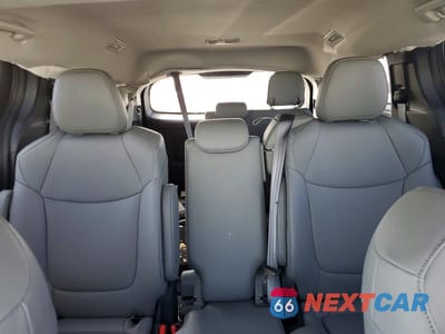 Zdjęcie 10 z 12 samochodu: 2025 TOYOTA SIENNA XLE 8-PASSENGER VIN:5TDYRKEC7SS285481 - miniatura