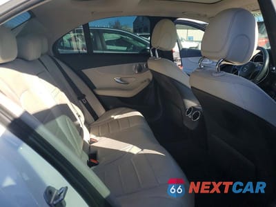 Zdjęcie 10 z 12 samochodu: 2016 MERCEDES-BENZ C 300 VIN:55SWF4JB3GU112754 - miniatura