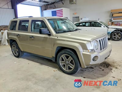 Czwarte zdjęcie samochodu z boku: 2009 JEEP PATRIOT SPORT VIN:1J4FF28B59D208255 - miniatura