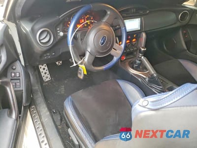 Zdjęcie 8 z 12 samochodu: 2015 SUBARU BRZ 2.0 LIMITED VIN:JF1ZCAC15F9600855 - miniatura