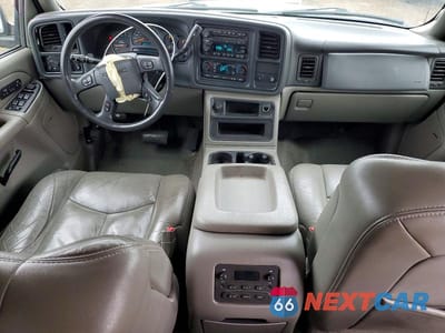 Zdjęcie 8 z 13 samochodu: 2004 GMC YUKON XL C1500 VIN:1GKEC16Z24J176531 - miniatura
