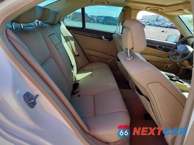 Zdjęcie 10 z 11 samochodu: 2010 MERCEDES-BENZ C 300 4MATIC VIN:WDDGF8BB4AR099838 - miniatura