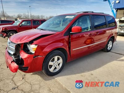 2010 DODGE GRAND CARAVAN SXT 2D4RN5D12AR238953 - główne zdjęcie licytacji z USA - miniatura