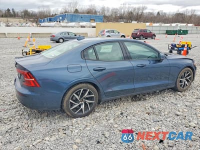 Trzecie zdjęcie samochodu z tyłu: 2019 VOLVO S60 T6 MOMENTUM VIN:7JRA22TK0KG004844 - miniatura