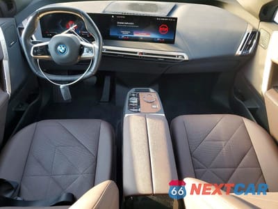 Zdjęcie 8 z 12 samochodu: 2023 BMW IX XDRIVE50 VIN:WB523CF06PCM41127 - miniatura
