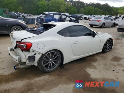 Trzecie zdjęcie samochodu z tyłu: 2017 TOYOTA 86 BASE VIN:JF1ZNAA19H8710894 - miniatura