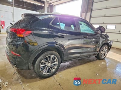 Trzecie zdjęcie samochodu z tyłu: 2020 BUICK ENCORE GX SELECT VIN:KL4MMESL6LB121886 - miniatura