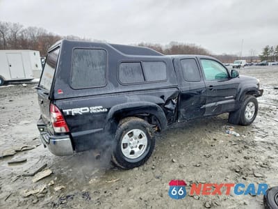 Trzecie zdjęcie samochodu z tyłu: 2015 TOYOTA TACOMA V6 VIN:5TFUU4EN7FX112053 - miniatura