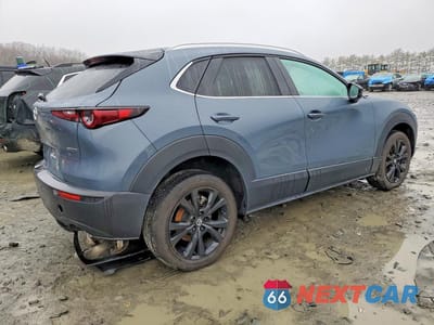 Trzecie zdjęcie samochodu z tyłu: 2022 MAZDA CX-30 PREFERRED PACKAGE VIN:3MVDMBCL7NM446141 - miniatura