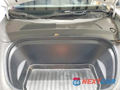 Zdjęcie 11 z 12 samochodu: 2020 TESLA MODEL Y VIN:5YJYGDEEXLF009563 - miniatura
