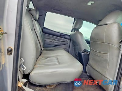 Zdjęcie 10 z 12 samochodu: 2015 TOYOTA TACOMA V6 VIN:3TMLU4EN9FM185846 - miniatura