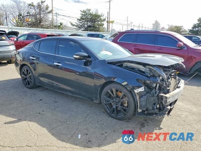 Czwarte zdjęcie samochodu z boku: 2017 NISSAN MAXIMA PLATINUM VIN:1N4AA6AP0HC423399 - miniatura