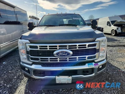 Piąte zdjęcie samochodu w środku: 2023 FORD F450 SUPER DUTY VIN:1FT8W4DT4PED41329 - miniatura