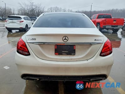Zdjęcie 6 z 12 samochodu: 2018 MERCEDES-BENZ C 300 4MATIC VIN:55SWF4KB0JU257286 - miniatura