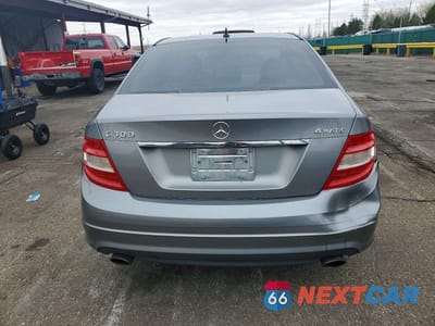 Zdjęcie 6 z 12 samochodu: 2011 MERCEDES-BENZ C 300 4MATIC VIN:WDDGF8BB1BR174500 - miniatura