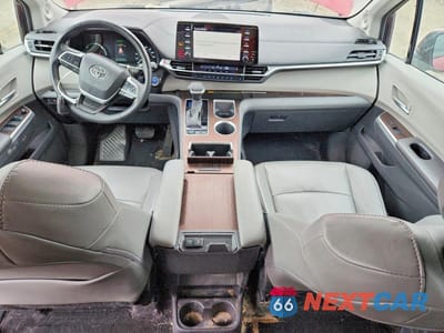 Zdjęcie 8 z 12 samochodu: 2022 TOYOTA SIENNA XLE 7-PASSENGER VIN:5TDJRKEC7NS089711 - miniatura