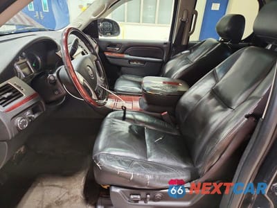 Zdjęcie 7 z 13 samochodu: 2010 CADILLAC ESCALADE VIN:1GYUKAEF6AR180963 - miniatura