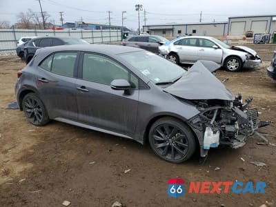 Czwarte zdjęcie samochodu z boku: 2024 TOYOTA COROLLA HATCHBACK XSE VIN:JTNC4MBE9R3222903 - miniatura