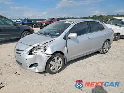 2007 TOYOTA YARIS BASE JTDBT923071064961 - główne zdjęcie licytacji z USA - miniatura