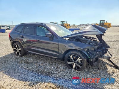 Czwarte zdjęcie samochodu z boku: 2024 VOLVO XC60 ULTIMATE VIN:YV4H60DM3R1862079 - miniatura