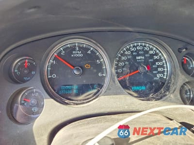 Zdjęcie 9 z 12 samochodu: 2013 CHEVROLET TAHOE K1500 LTZ VIN:1GNSKCE07DR289397 - miniatura