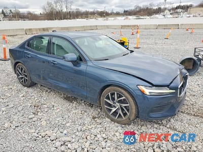 Czwarte zdjęcie samochodu z boku: 2019 VOLVO S60 T6 MOMENTUM VIN:7JRA22TK0KG004844 - miniatura