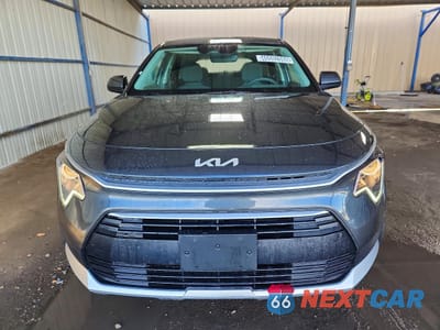 Piąte zdjęcie samochodu w środku: 2026 KIA NIRO LX VIN:KNDCP3LE3T5335813 - miniatura