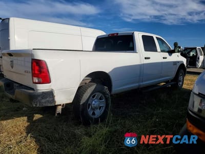 Trzecie zdjęcie samochodu z tyłu: 2018 RAM 2500 ST VIN:3C6UR5HJ7JG317151 - miniatura