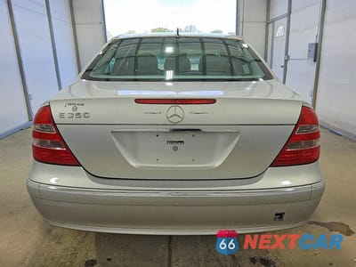 Zdjęcie 6 z 11 samochodu: 2006 MERCEDES-BENZ E 350 VIN:WDBUF56J66A915918 - miniatura