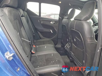 Zdjęcie 11 z 15 samochodu: 2021 VOLVO XC40 T5 R-DESIGN VIN:YV4162UMXM2434851 - miniatura