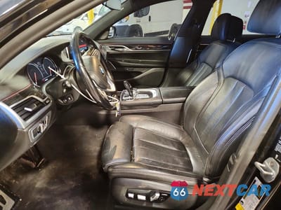 Zdjęcie 7 z 12 samochodu: 2019 BMW 740 XI VIN:WBA7E4C54KGV28694 - miniatura