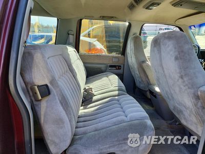 Zdjęcie 11 z 14 samochodu: 1994 GMC SUBURBAN C2500 VIN:1GKGC26F2RJ723065 - miniatura