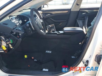 Zdjęcie 7 z 12 samochodu: 2010 CADILLAC CTS-V VIN:1G6DV5EP0A0137756 - miniatura