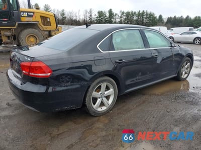 Trzecie zdjęcie samochodu z tyłu: 2012 VOLKSWAGEN PASSAT SE VIN:1VWBN7A34CC067356 - miniatura