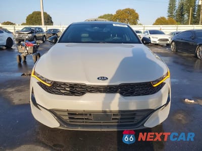 Piąte zdjęcie samochodu w środku: 2021 KIA K5 GT-LINE VIN:5XXG64J24MG048478 - miniatura