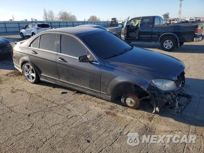 Czwarte zdjęcie samochodu z boku: 2011 MERCEDES-BENZ C 300 VIN:WDDGF5EB3BR157059 - miniatura