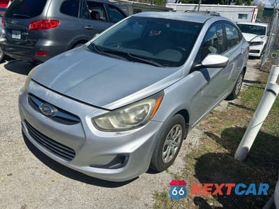 Trzecie zdjęcie samochodu z tyłu: 2012 HYUNDAI ACCENT GLS VIN:KMHCT4AE6CU184617 - miniatura