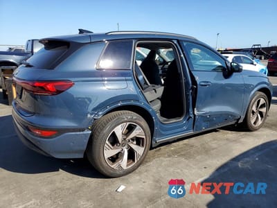 Trzecie zdjęcie samochodu z tyłu: 2025 AUDI Q6 E-TRON PREMIUM PLUS VIN:WA124BGF6SA034485 - miniatura