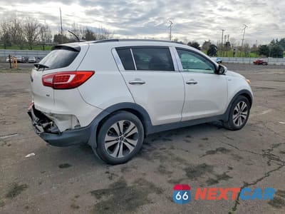 Trzecie zdjęcie samochodu z tyłu: 2011 KIA SPORTAGE EX VIN:KNDPCCA2XB7070624 - miniatura