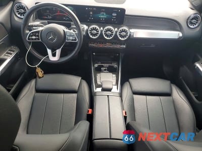 Zdjęcie 8 z 12 samochodu: 2021 MERCEDES-BENZ GLB 250 VIN:W1N4M4GBXMW155624 - miniatura