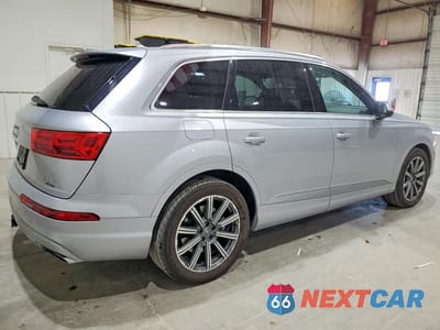Trzecie zdjęcie samochodu z tyłu: 2017 AUDI Q7 PRESTIGE VIN:WA1VAAF70HD026920 - miniatura